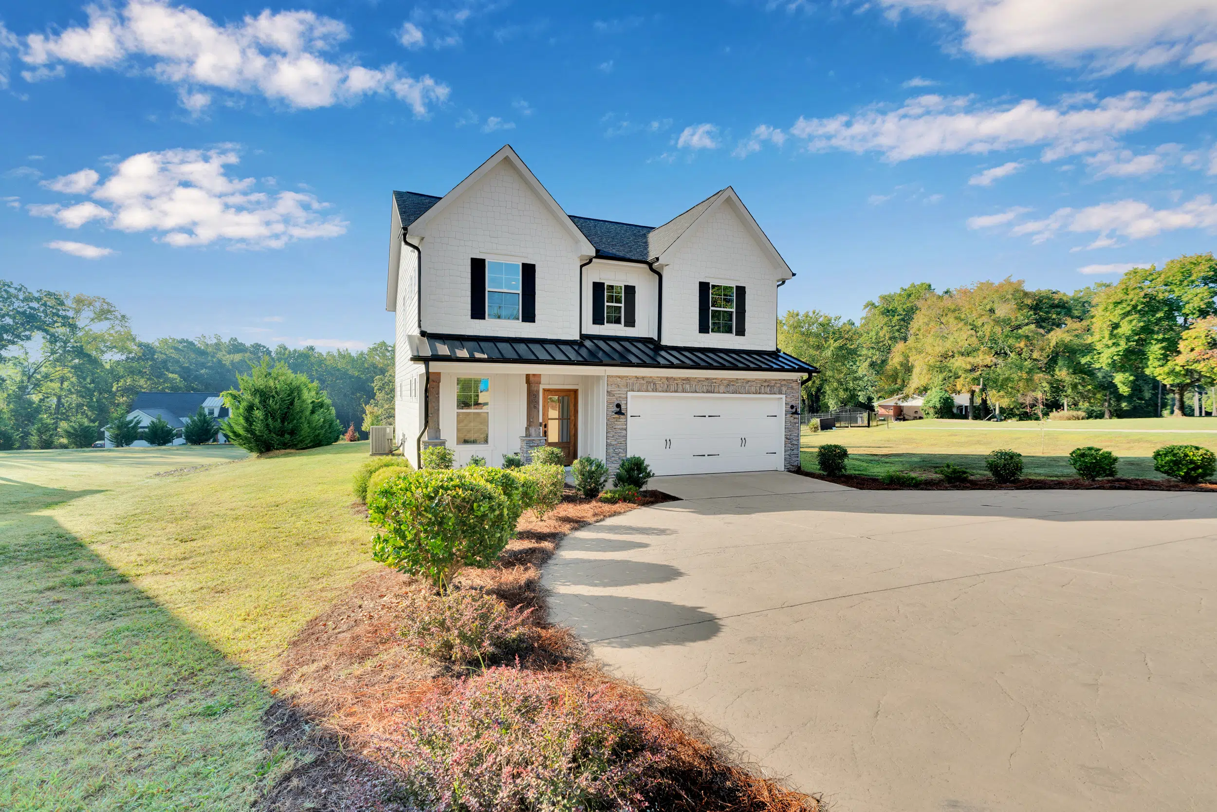 Cozy & Immaculate 4-BR Modern Farmhouse Retreat!