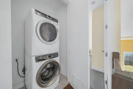 23278 450965 JkjvbhKtLF8 j2Qx0BafJMcHUVriZ1jzvJiQJl0MXmA 690f941d861de.jpg